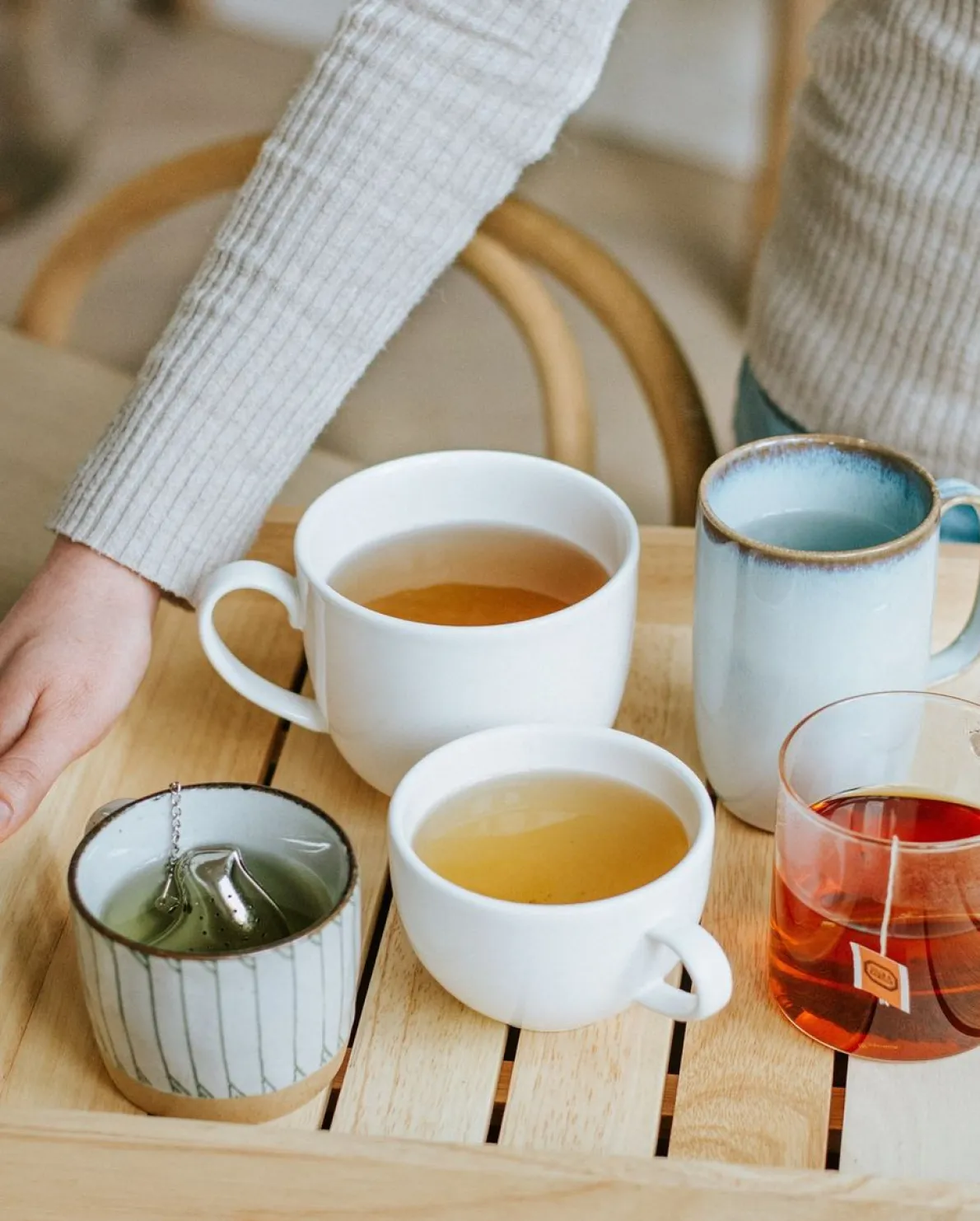 Bedtafeltje, rubberhout