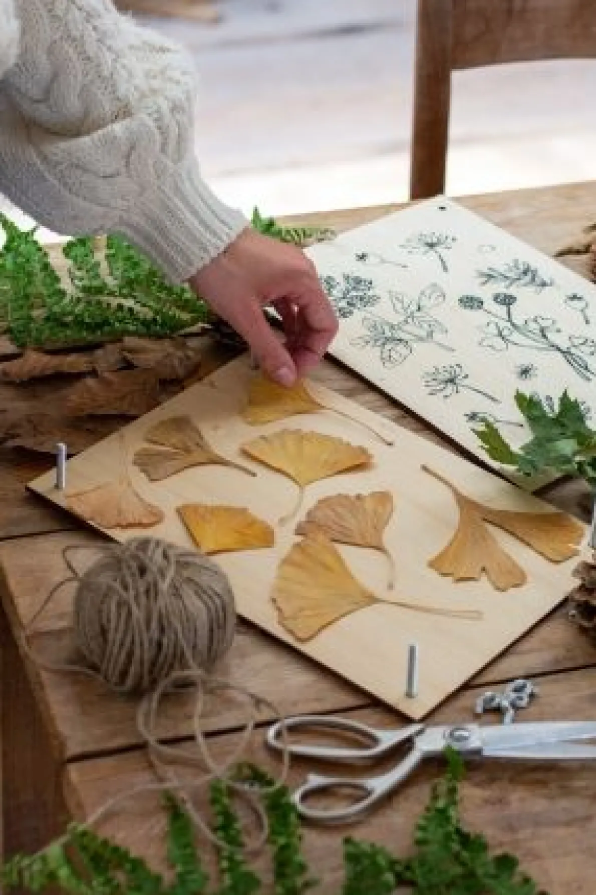 Bloemenpers, hout, 29,7 x 21 cm