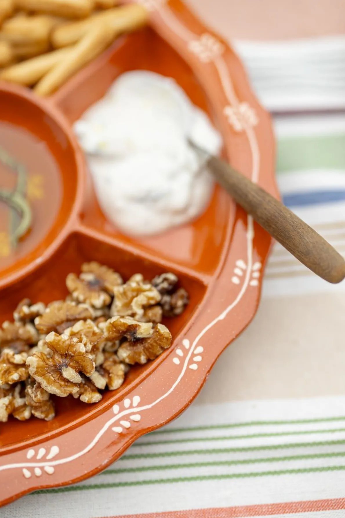 Borrelschaal met takjesslinger,terracotta, Ø 30 cm