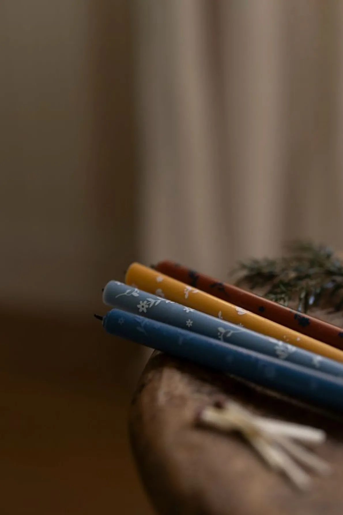 Dunne kaarsen met print, 4 stuks, 20 cm