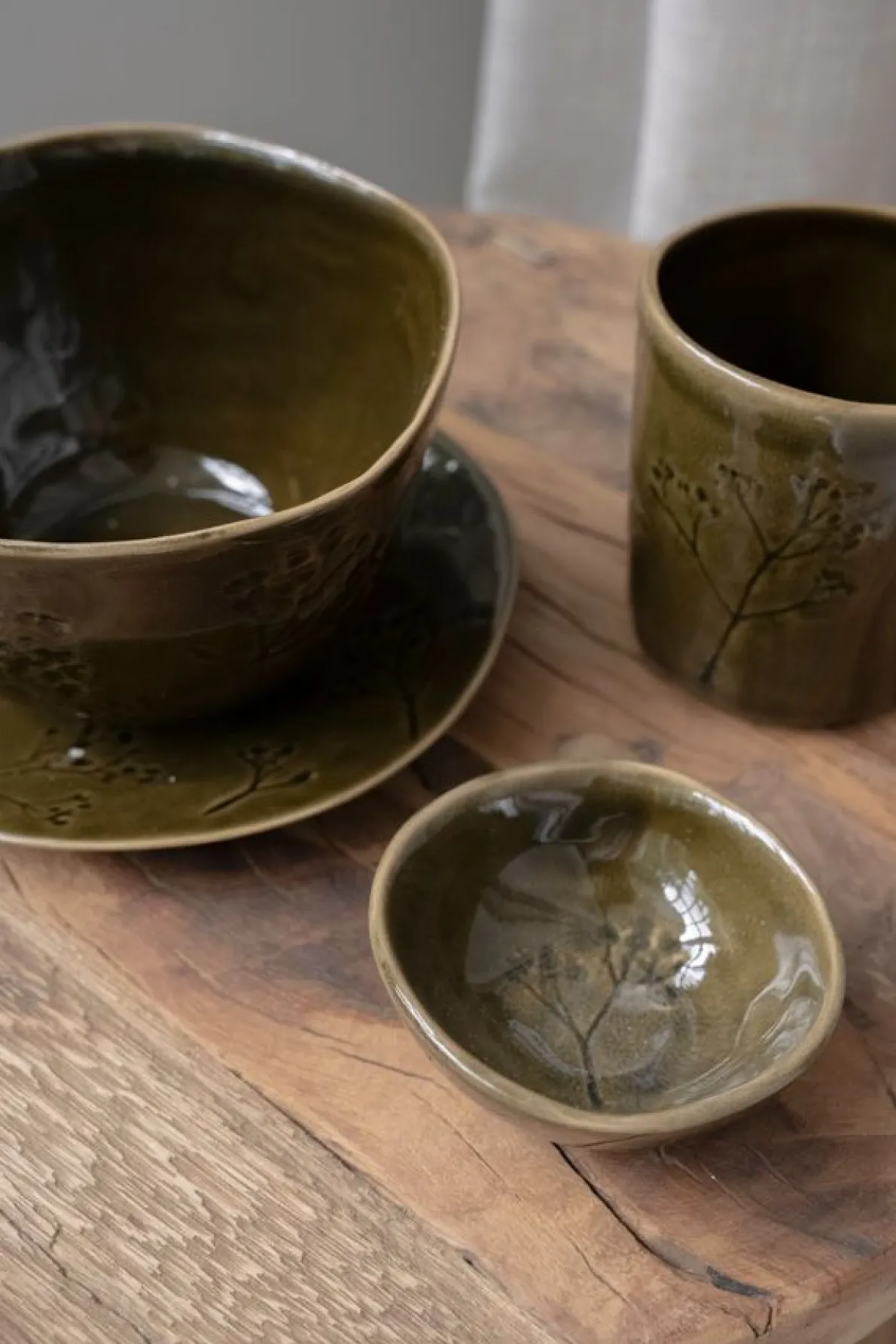 Gebaksbordje, steengoed, donkergroen, Ø17 X 2 cm