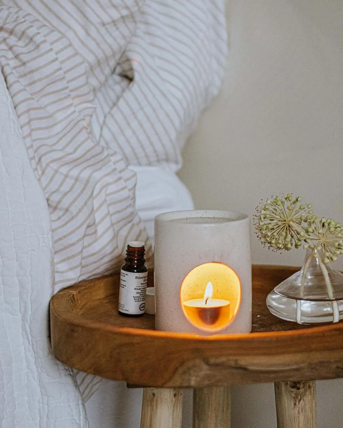 Geurbrander, keramiek, wit gespikkeld, Ø 8 x 10 cm