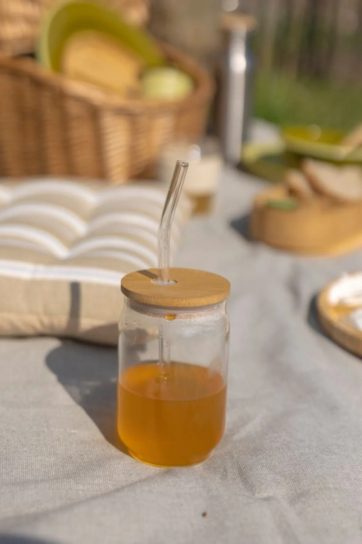 Glas met bamboe deksel en rietje, hittebestendig glas