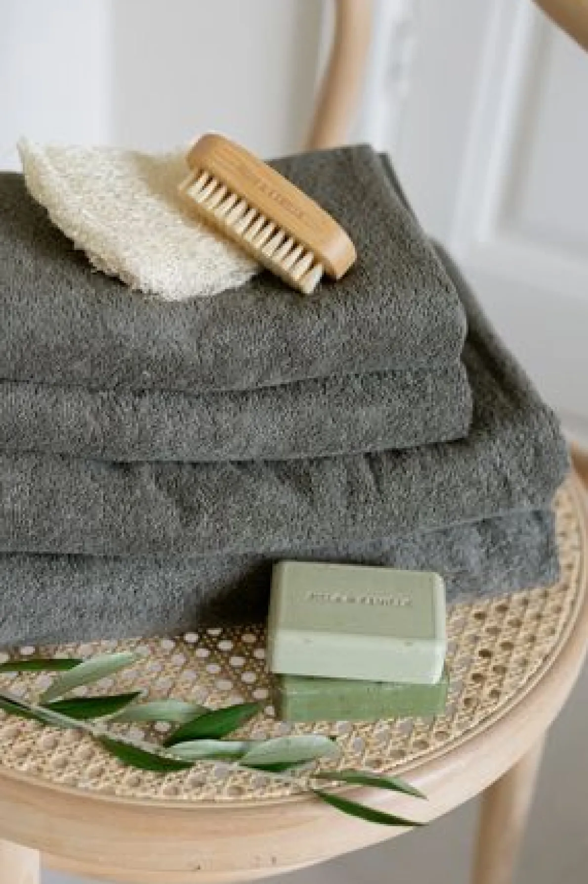 Handdoek, Recycled katoen, Donker olijfgroen, 50 x 100 cm