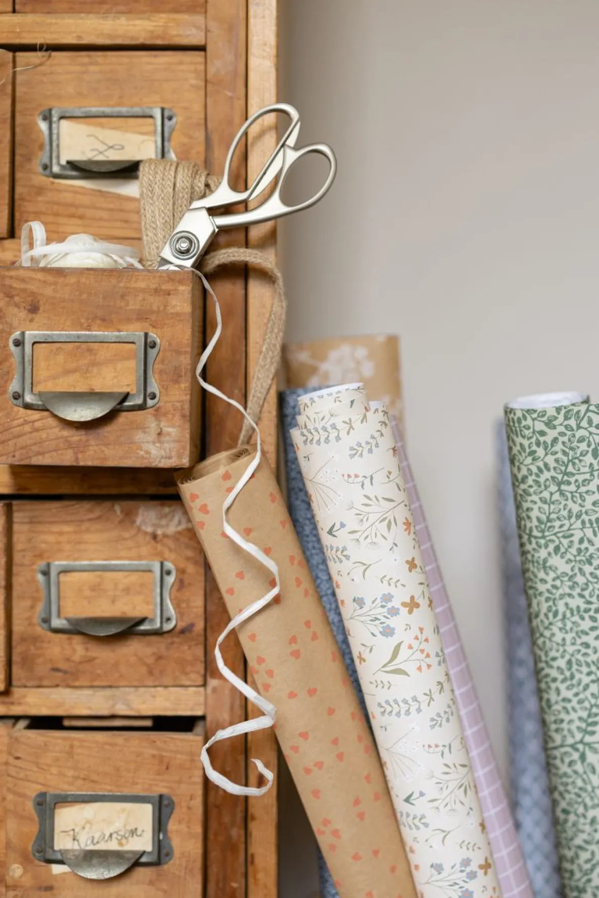 Inpakpapier, bloemenveld, 70 x 250 cm