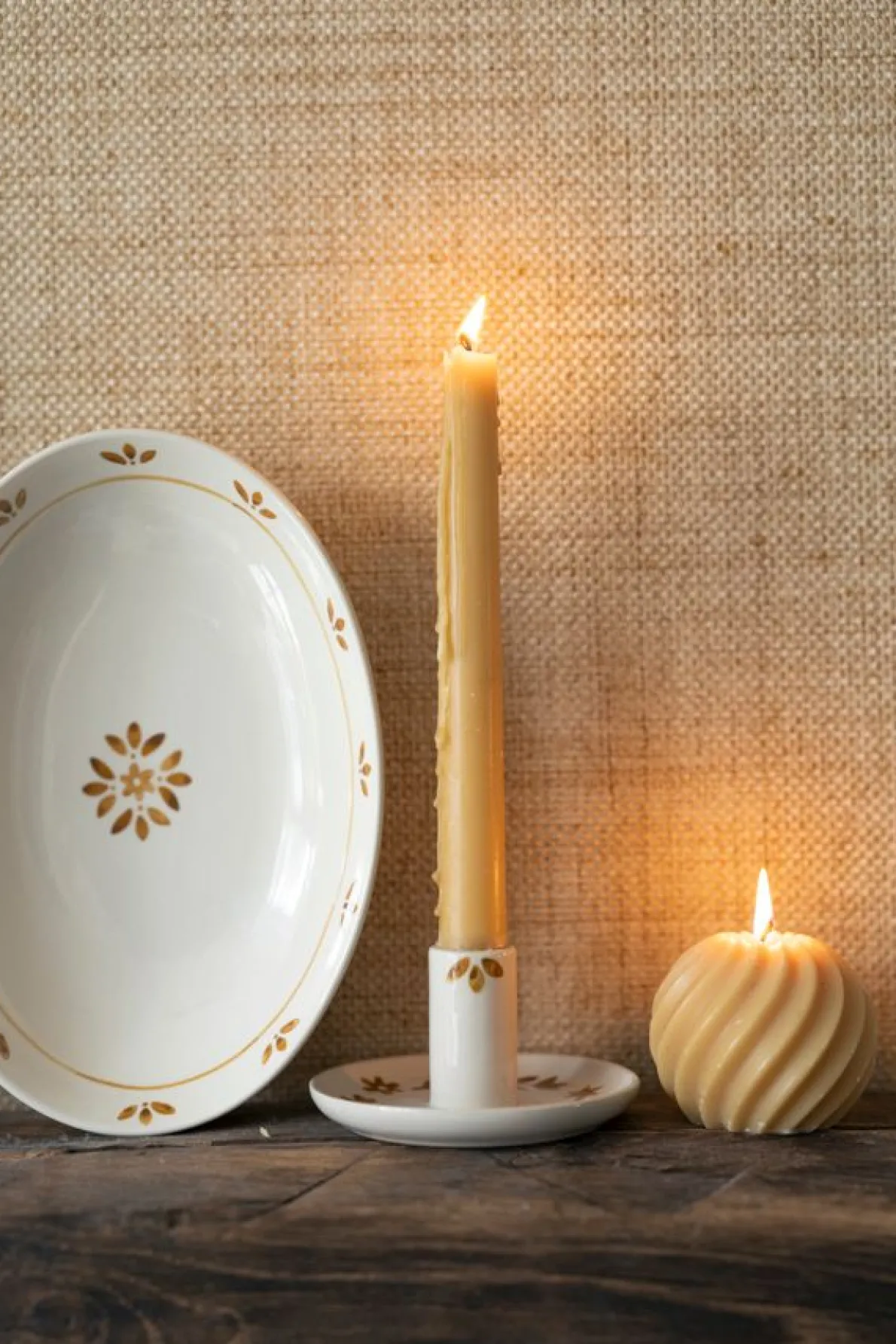 Kaars gedraaide bol, rustiek geel, Ø8 cm