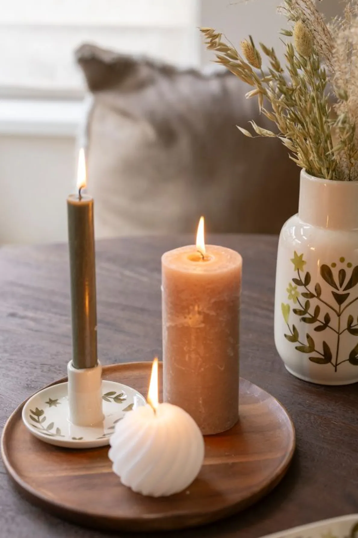 Kaars gedraaide bol, rustiek wit, Ø8 cm