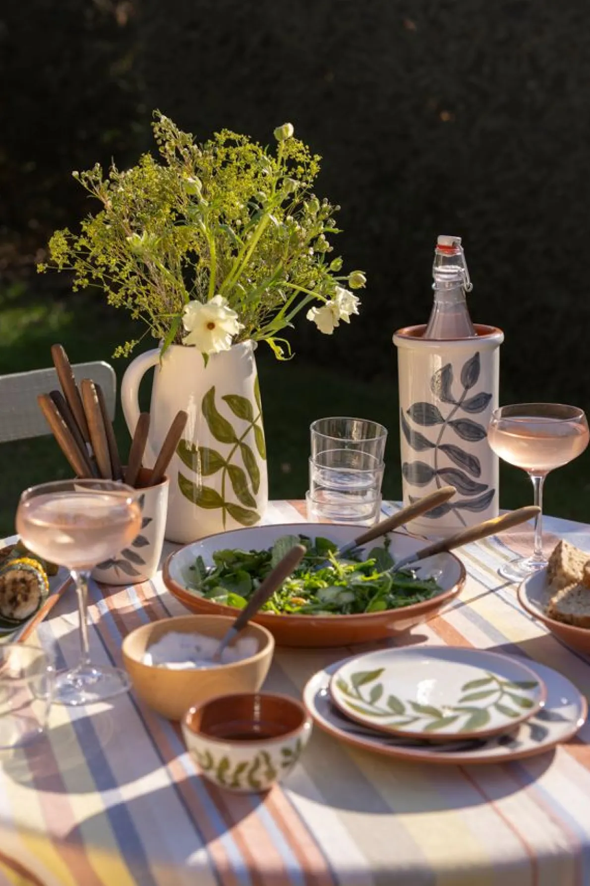 Kan, terracotta, groen blad, 12,5 x 21,5 cm