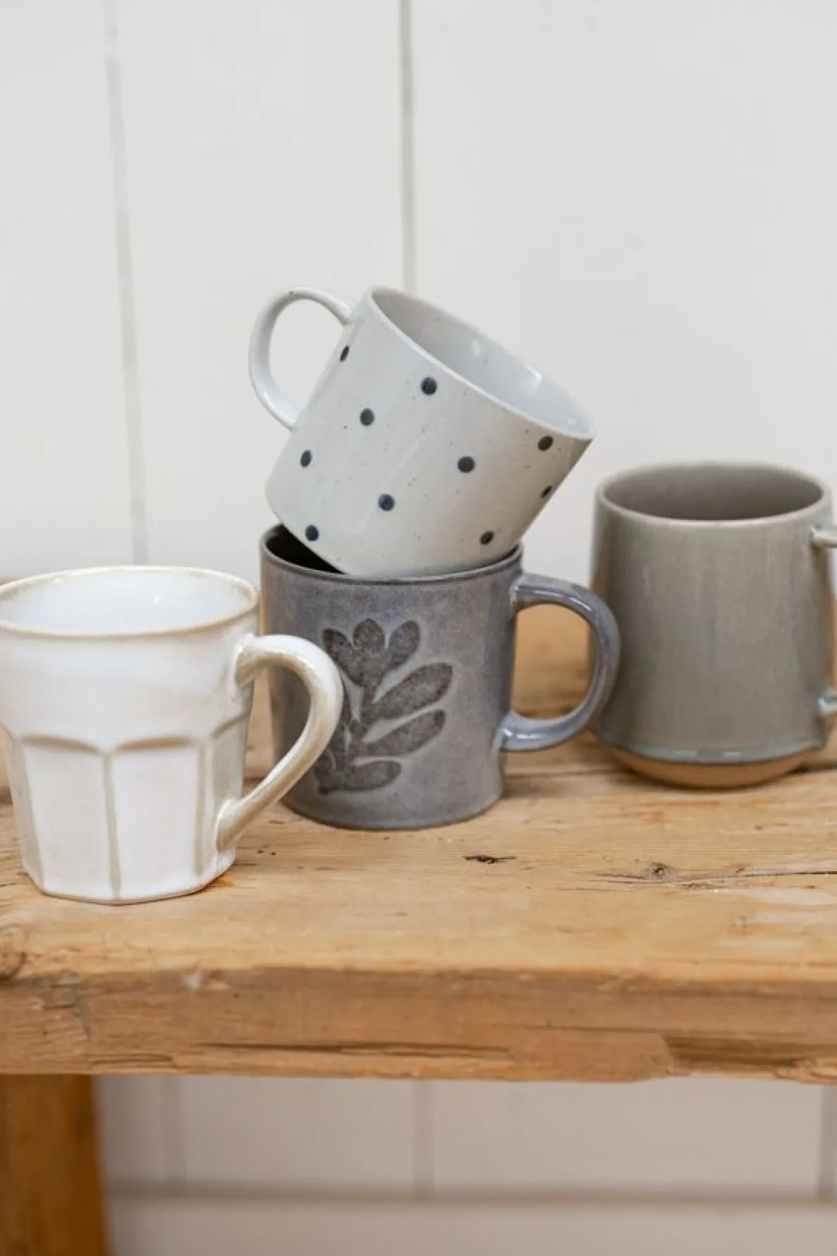 Mok, steengoed, reactive glazuur, lichtgrijs stip, Ø 10 cm