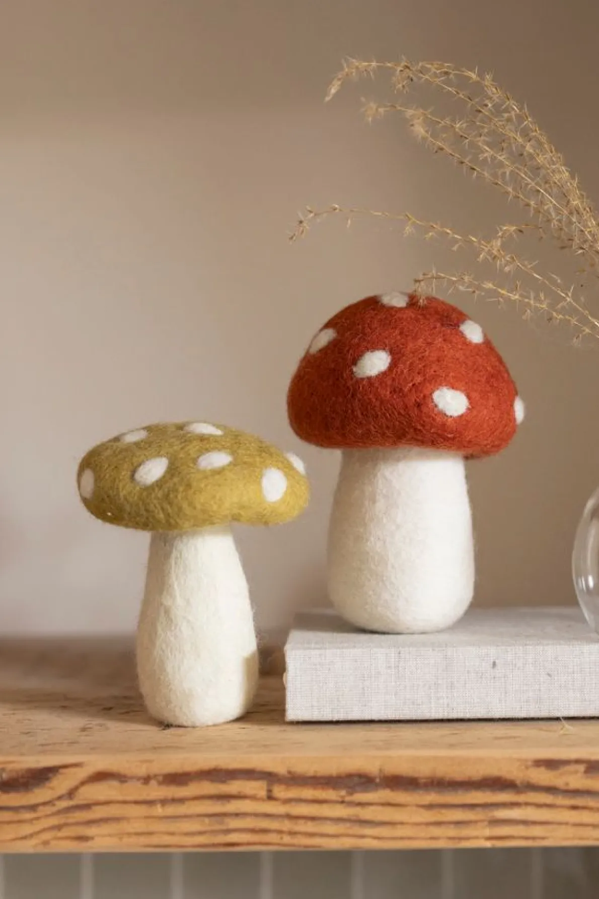 Paddenstoel, staand, vilt, geel, ca.12 cm